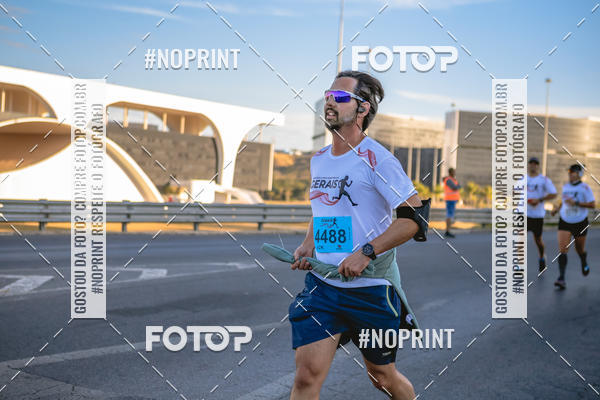 Buy your photos of the eventMaratona e Meia Maratona das Gerais on Fotop