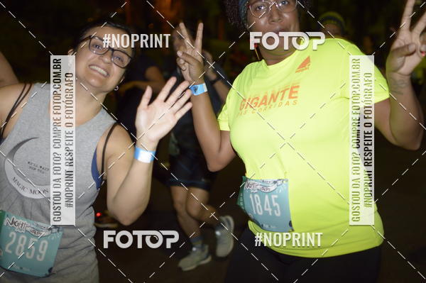 Buy your photos of the eventNight Run 2019 - Pop - Rio de Janeiro on Fotop