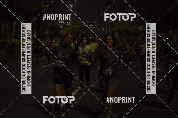 Buy your photos of the eventNight Run 2019 - Pop - Rio de Janeiro on Fotop