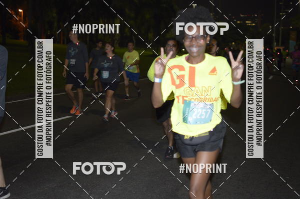 Buy your photos of the eventNight Run 2019 - Pop - Rio de Janeiro on Fotop