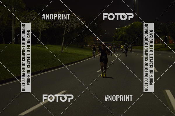 Buy your photos of the eventNight Run 2019 - Pop - Rio de Janeiro on Fotop