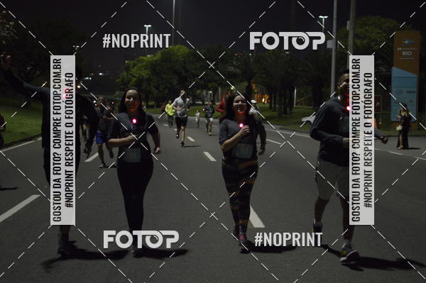 Buy your photos of the eventNight Run 2019 - Pop - Rio de Janeiro on Fotop