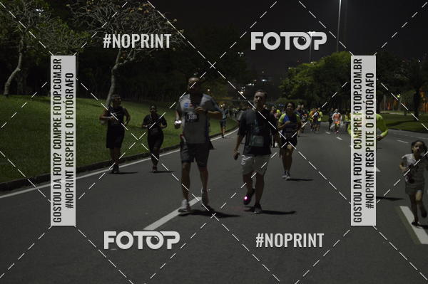 Buy your photos of the eventNight Run 2019 - Pop - Rio de Janeiro on Fotop