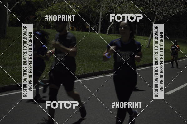 Buy your photos of the eventNight Run 2019 - Pop - Rio de Janeiro on Fotop