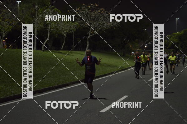 Buy your photos of the eventNight Run 2019 - Pop - Rio de Janeiro on Fotop