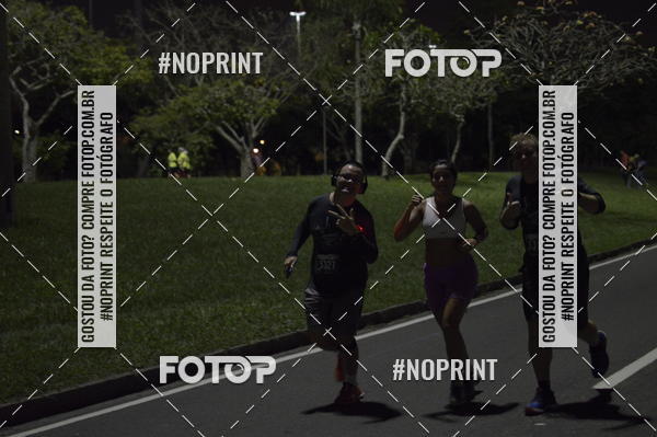 Buy your photos of the eventNight Run 2019 - Pop - Rio de Janeiro on Fotop