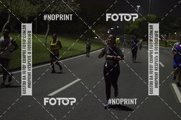Buy your photos of the eventNight Run 2019 - Pop - Rio de Janeiro on Fotop