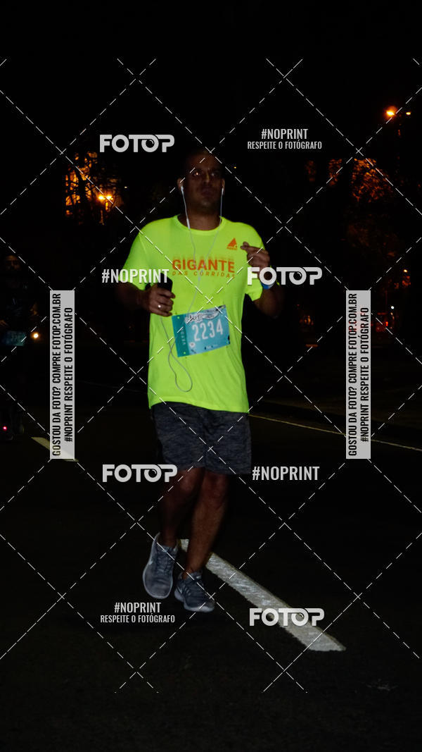 Buy your photos of the eventNight Run 2019 - Pop - Rio de Janeiro on Fotop