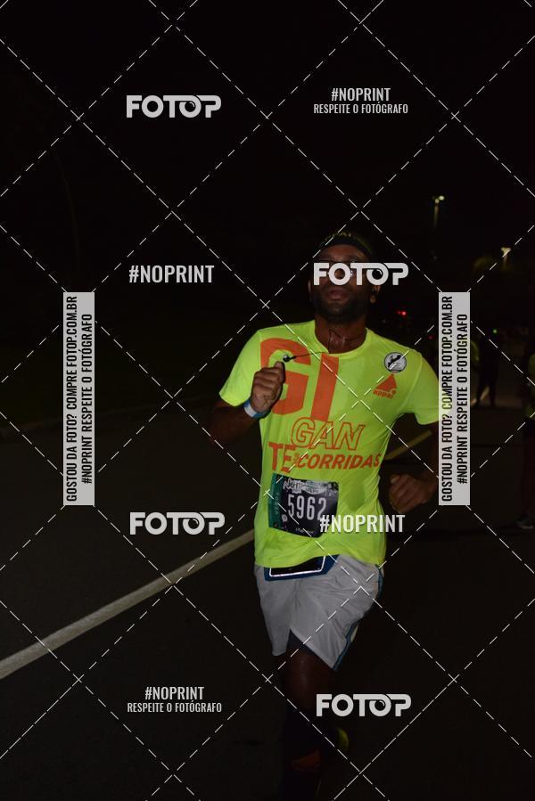 Buy your photos of the eventNight Run 2019 - Pop - Rio de Janeiro on Fotop