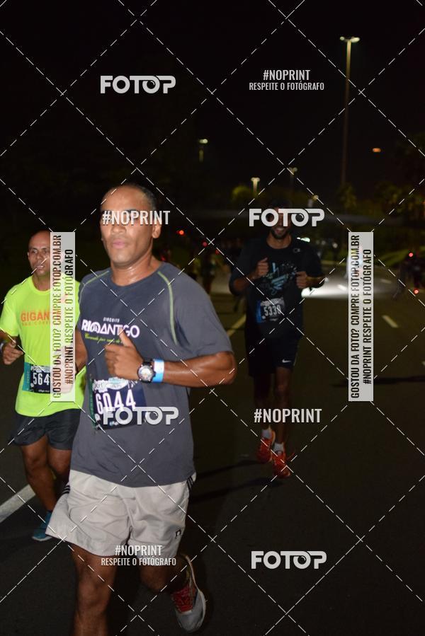 Buy your photos of the eventNight Run 2019 - Pop - Rio de Janeiro on Fotop