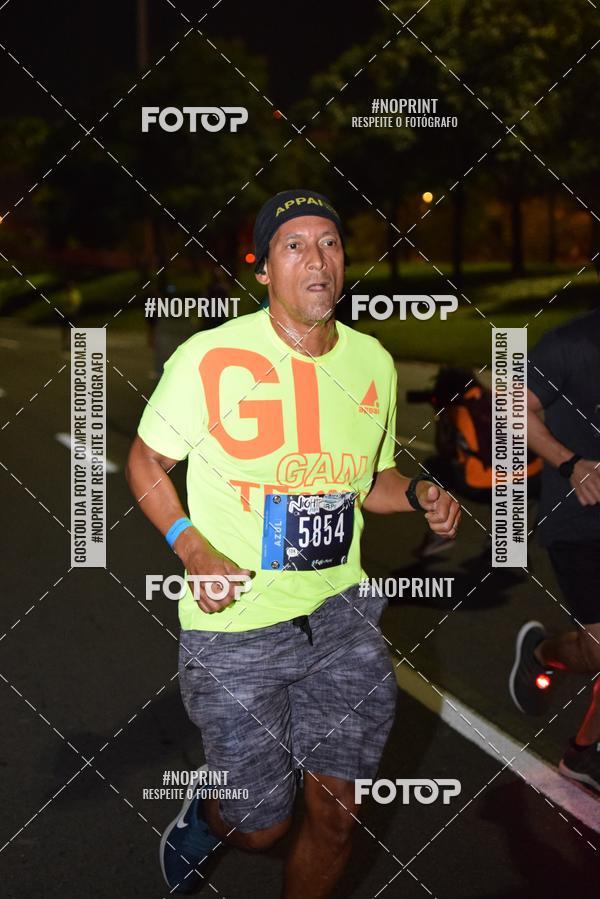 Buy your photos of the eventNight Run 2019 - Pop - Rio de Janeiro on Fotop