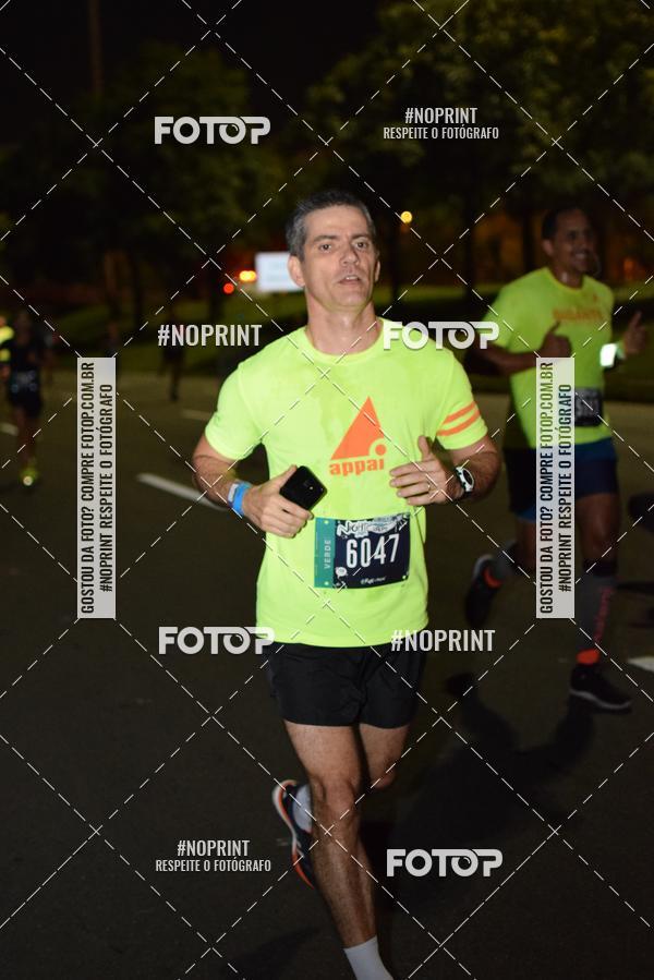 Buy your photos of the eventNight Run 2019 - Pop - Rio de Janeiro on Fotop