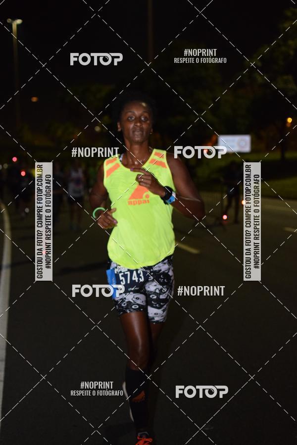 Buy your photos of the eventNight Run 2019 - Pop - Rio de Janeiro on Fotop