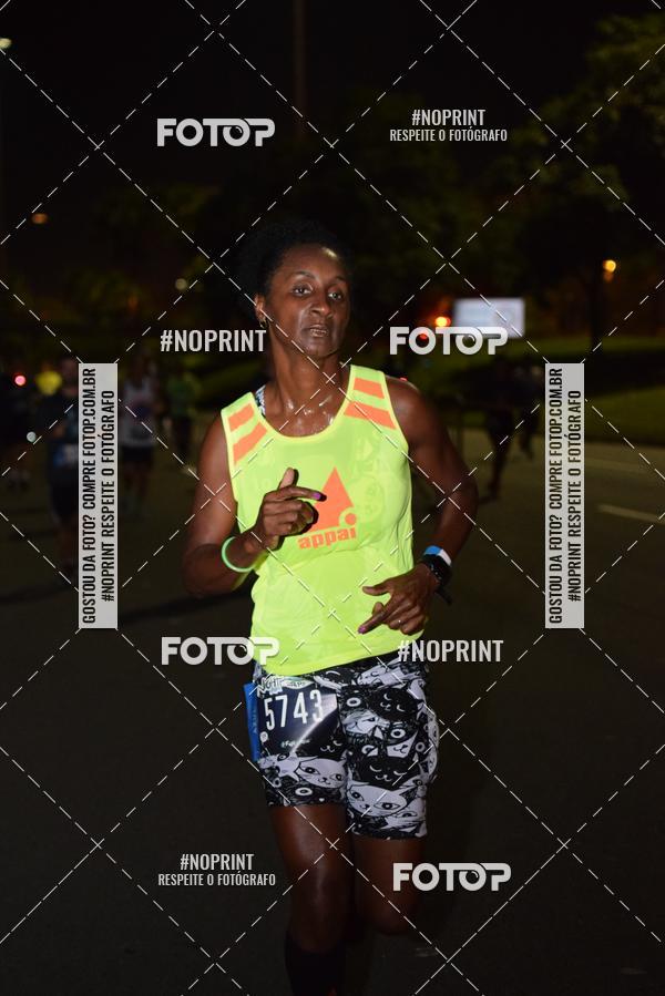 Buy your photos of the eventNight Run 2019 - Pop - Rio de Janeiro on Fotop