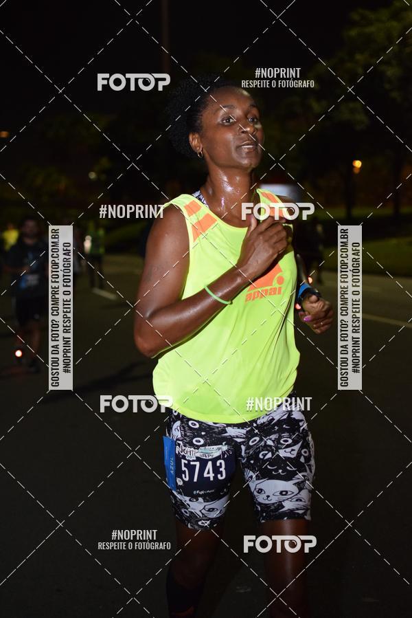 Buy your photos of the eventNight Run 2019 - Pop - Rio de Janeiro on Fotop