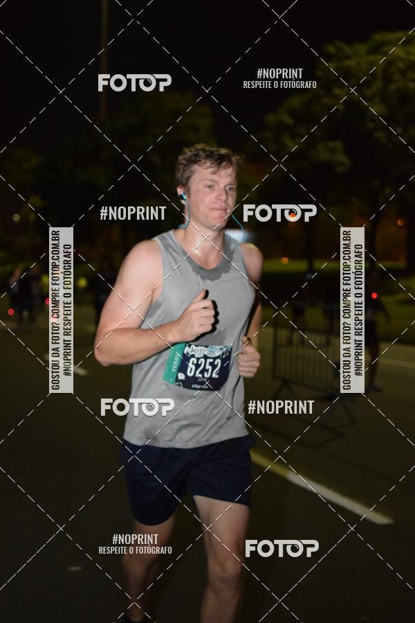 Buy your photos of the eventNight Run 2019 - Pop - Rio de Janeiro on Fotop