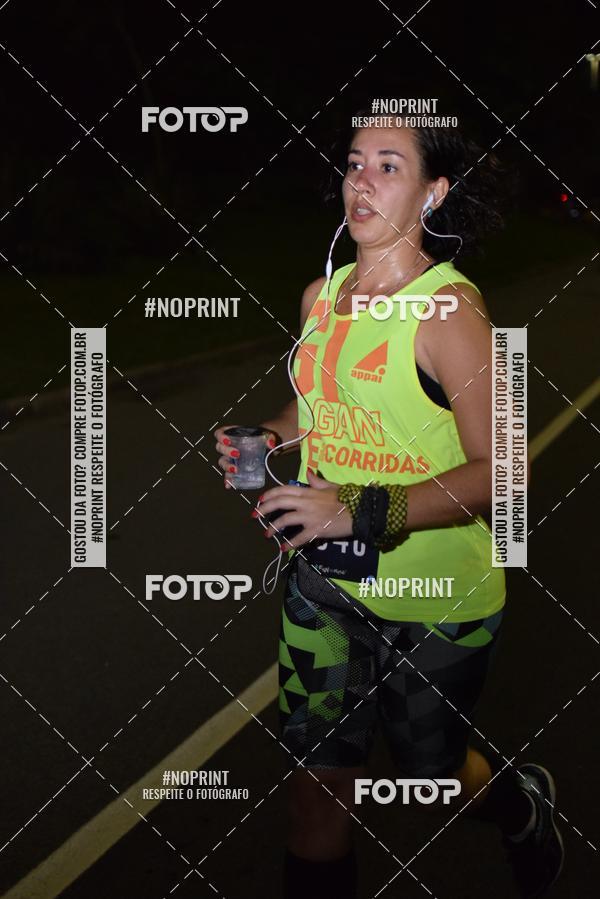 Buy your photos of the eventNight Run 2019 - Pop - Rio de Janeiro on Fotop