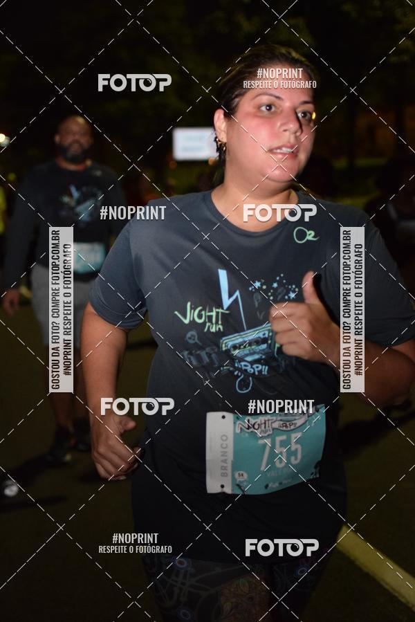 Buy your photos of the eventNight Run 2019 - Pop - Rio de Janeiro on Fotop
