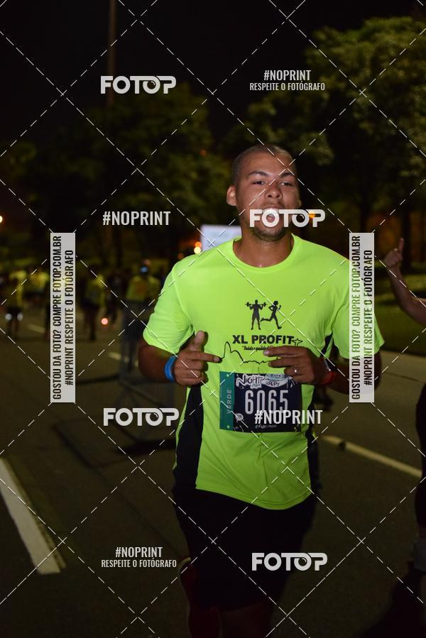 Buy your photos of the eventNight Run 2019 - Pop - Rio de Janeiro on Fotop