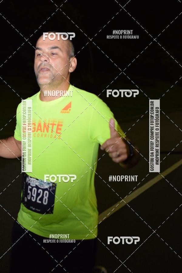 Buy your photos of the eventNight Run 2019 - Pop - Rio de Janeiro on Fotop