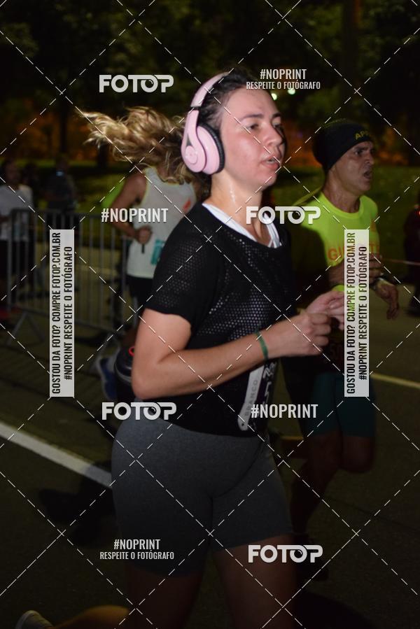 Buy your photos of the eventNight Run 2019 - Pop - Rio de Janeiro on Fotop