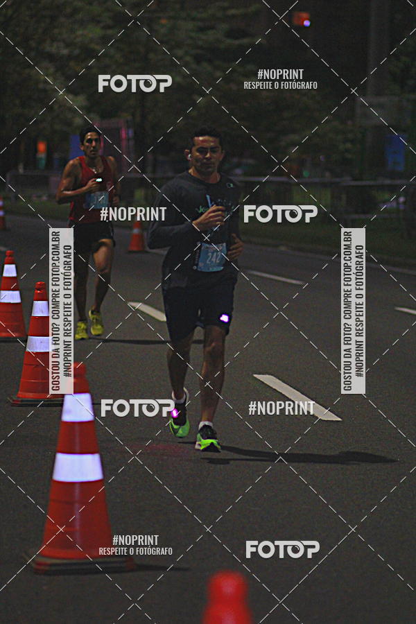 Buy your photos of the eventNight Run 2019 - Pop - Rio de Janeiro on Fotop