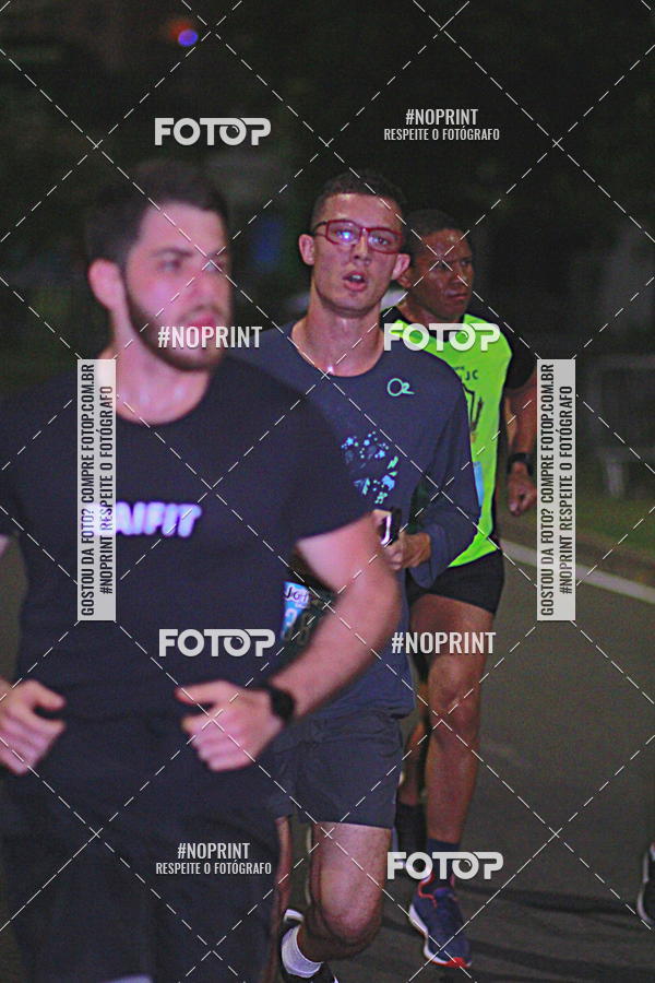Buy your photos of the eventNight Run 2019 - Pop - Rio de Janeiro on Fotop