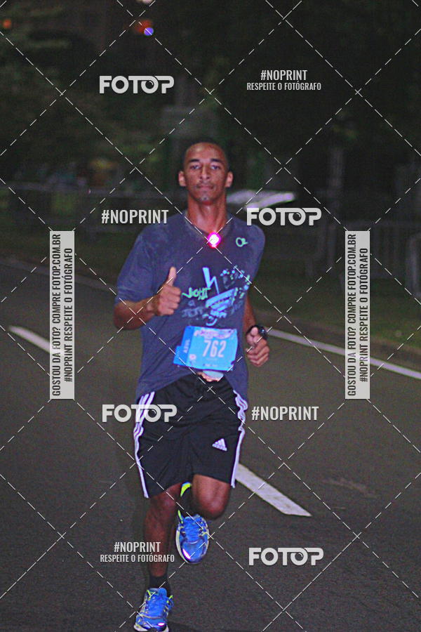 Buy your photos of the eventNight Run 2019 - Pop - Rio de Janeiro on Fotop