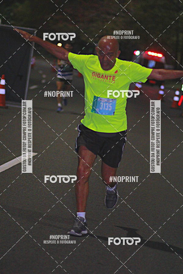 Buy your photos of the eventNight Run 2019 - Pop - Rio de Janeiro on Fotop