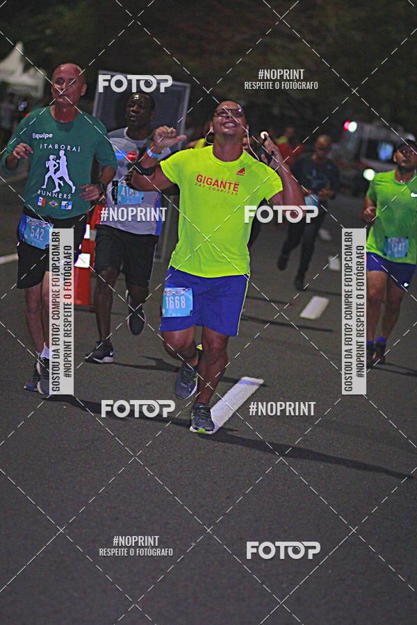 Buy your photos of the eventNight Run 2019 - Pop - Rio de Janeiro on Fotop