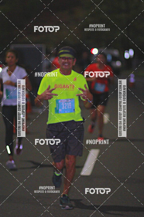 Buy your photos of the eventNight Run 2019 - Pop - Rio de Janeiro on Fotop