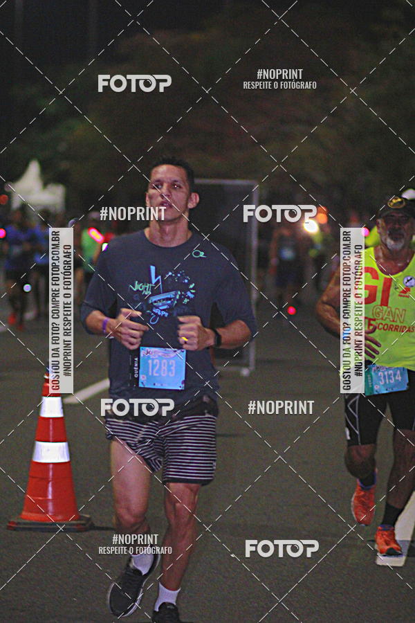Buy your photos of the eventNight Run 2019 - Pop - Rio de Janeiro on Fotop