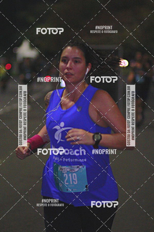Buy your photos of the eventNight Run 2019 - Pop - Rio de Janeiro on Fotop