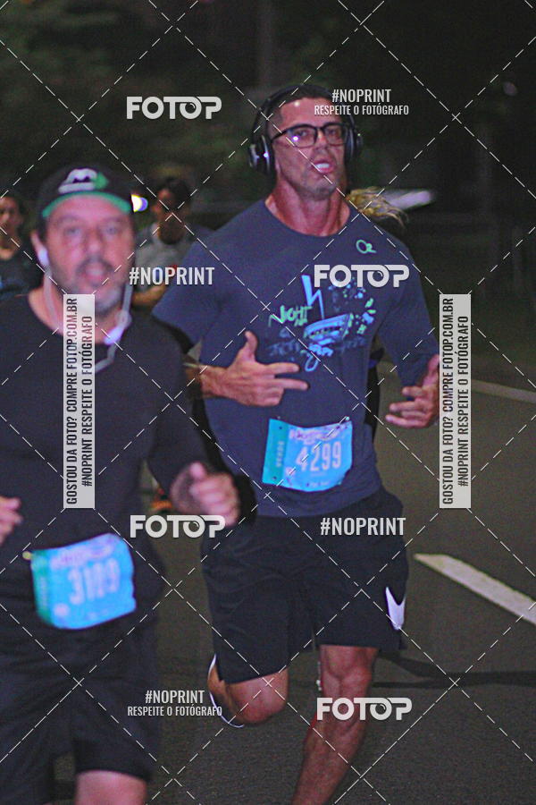 Buy your photos of the eventNight Run 2019 - Pop - Rio de Janeiro on Fotop