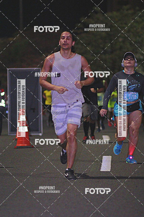 Buy your photos of the eventNight Run 2019 - Pop - Rio de Janeiro on Fotop