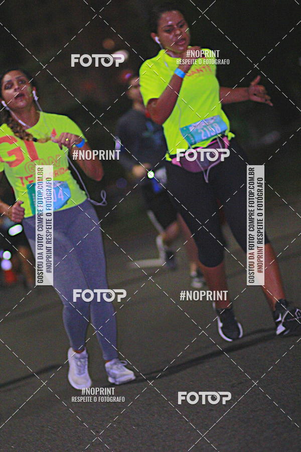 Buy your photos of the eventNight Run 2019 - Pop - Rio de Janeiro on Fotop
