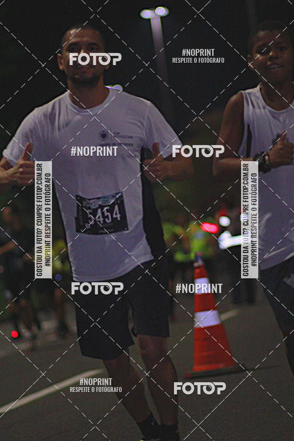 Buy your photos of the eventNight Run 2019 - Pop - Rio de Janeiro on Fotop