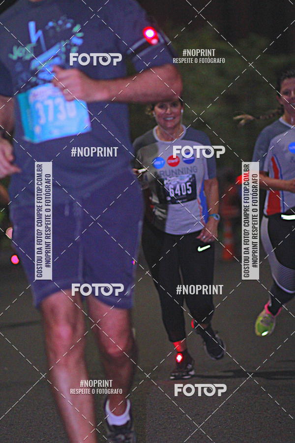 Buy your photos of the eventNight Run 2019 - Pop - Rio de Janeiro on Fotop