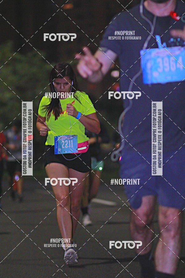 Buy your photos of the eventNight Run 2019 - Pop - Rio de Janeiro on Fotop