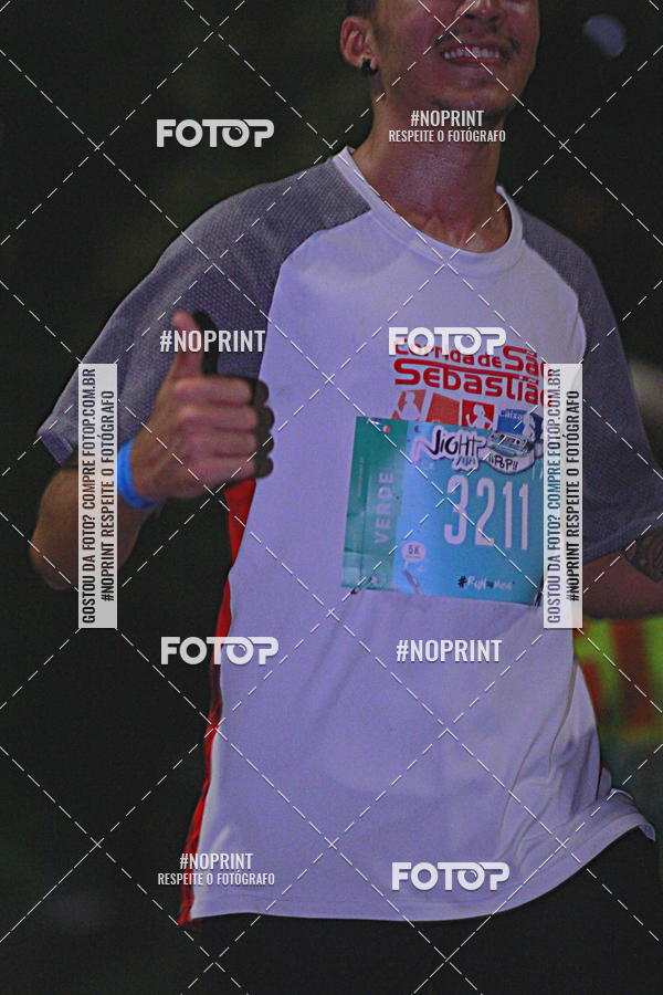 Buy your photos of the eventNight Run 2019 - Pop - Rio de Janeiro on Fotop