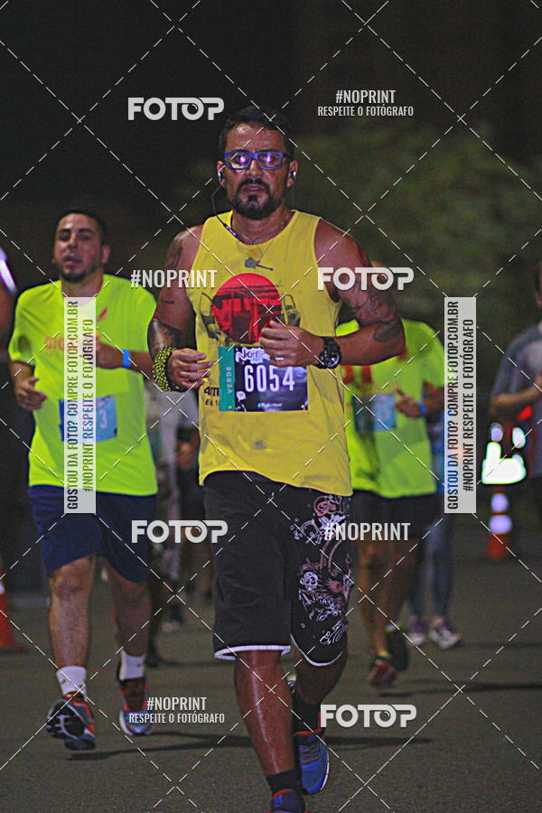 Buy your photos of the eventNight Run 2019 - Pop - Rio de Janeiro on Fotop