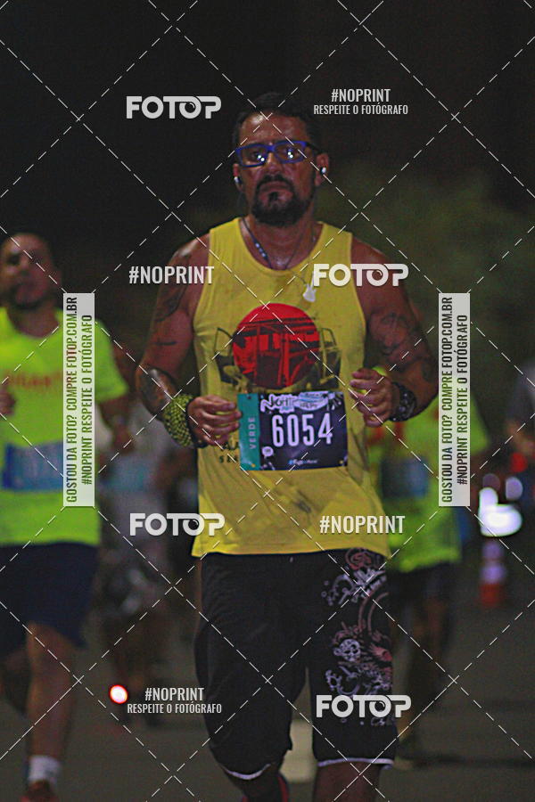 Buy your photos of the eventNight Run 2019 - Pop - Rio de Janeiro on Fotop