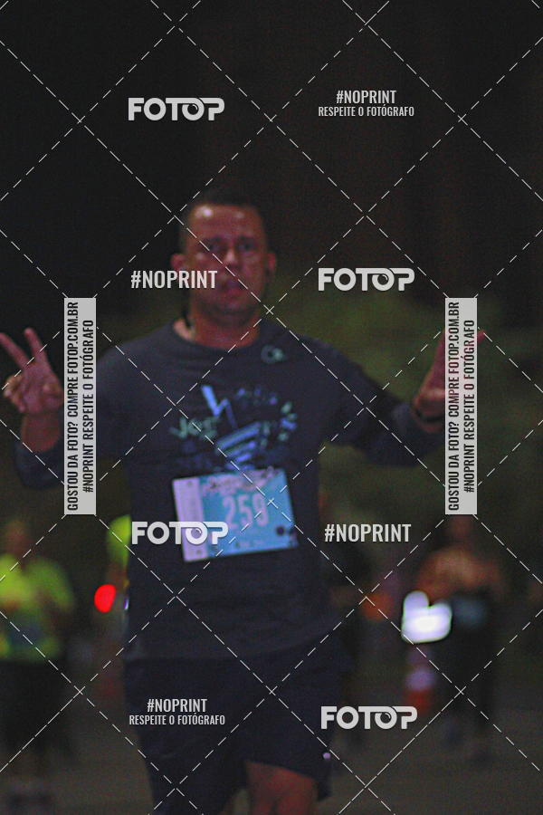 Buy your photos of the eventNight Run 2019 - Pop - Rio de Janeiro on Fotop