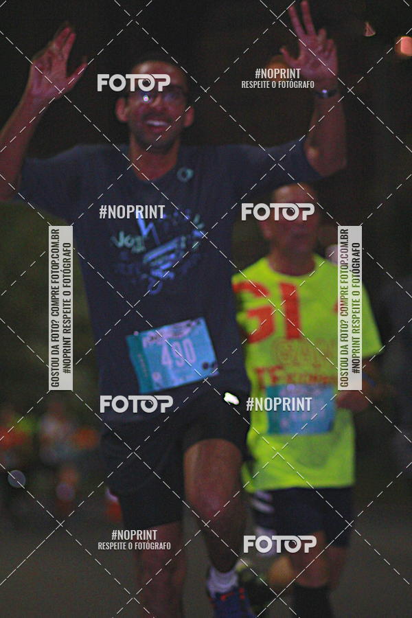 Buy your photos of the eventNight Run 2019 - Pop - Rio de Janeiro on Fotop