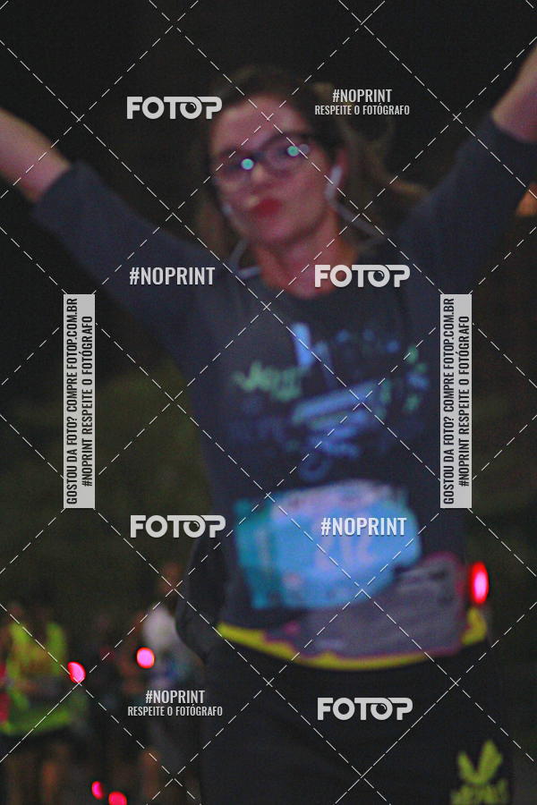 Buy your photos of the eventNight Run 2019 - Pop - Rio de Janeiro on Fotop