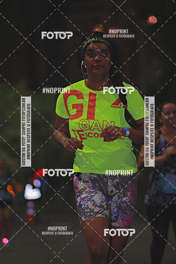 Buy your photos of the eventNight Run 2019 - Pop - Rio de Janeiro on Fotop