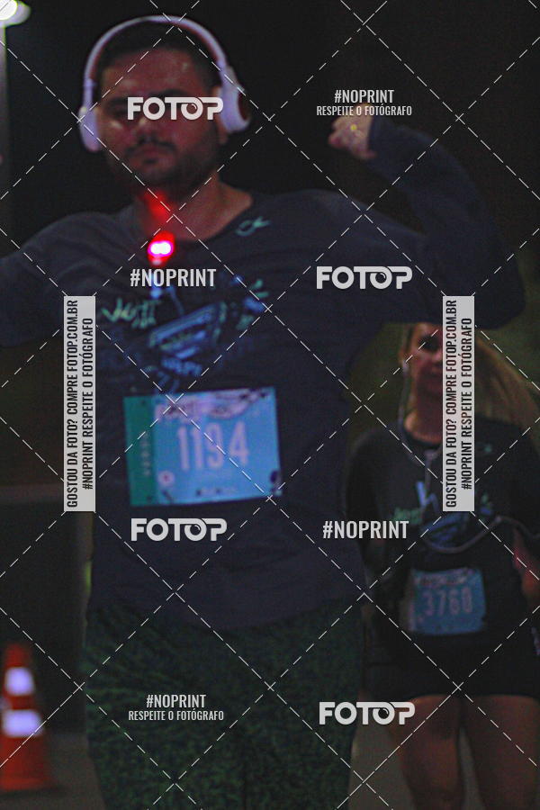 Buy your photos of the eventNight Run 2019 - Pop - Rio de Janeiro on Fotop