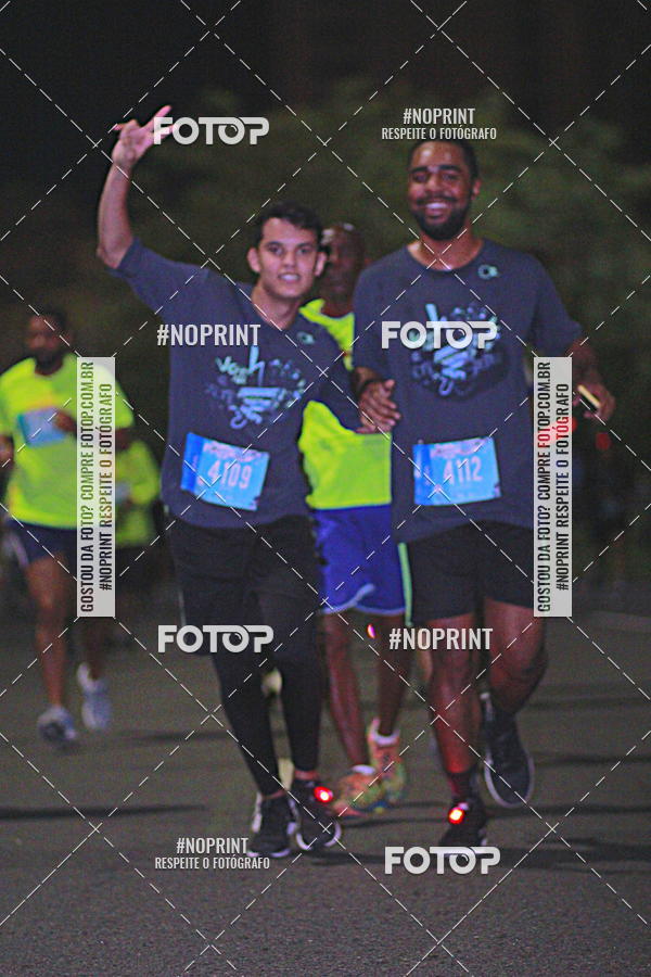 Buy your photos of the eventNight Run 2019 - Pop - Rio de Janeiro on Fotop