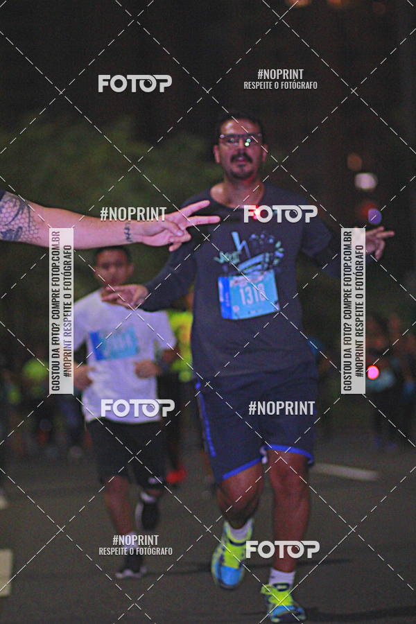 Buy your photos of the eventNight Run 2019 - Pop - Rio de Janeiro on Fotop