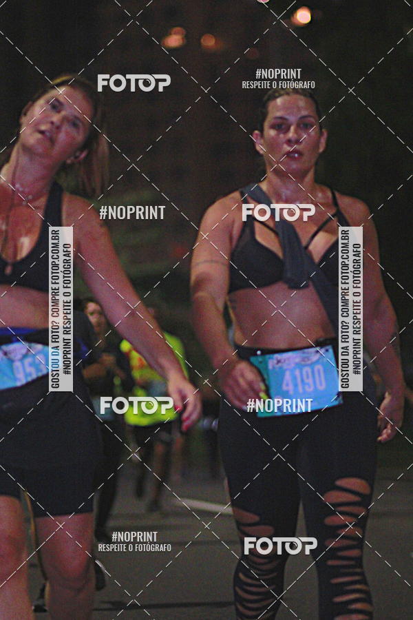 Buy your photos of the eventNight Run 2019 - Pop - Rio de Janeiro on Fotop
